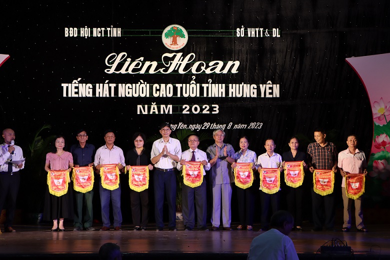 lien-hoan-tieng-hat-nct-nam-2023-tinh-hung-yen-ngot-ngao-tieng-hat-nct
